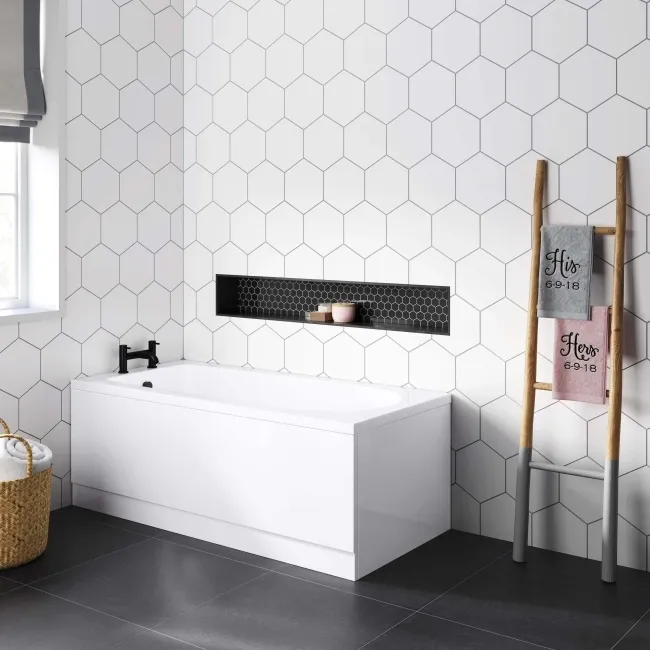 Stafford 1500x700 Round Single Ended Bath