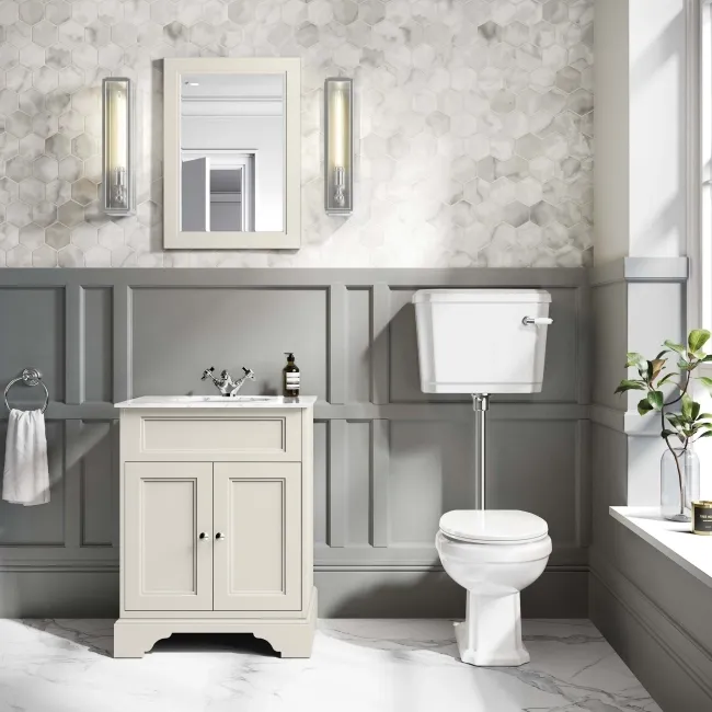 Hudson Traditional Toilet With Low-level Cistern And Soft Close Seat