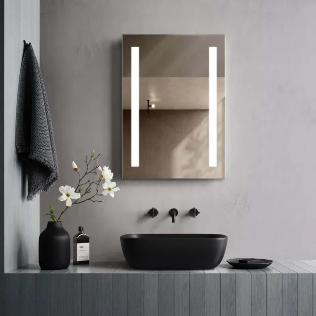 Emielia Battery Operated Illuminated LED Mirror 700x500mm