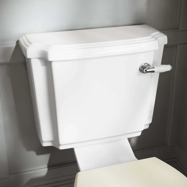 Hudson Traditional Close Coupled Toilet With Chalk White Seat & Pedestal Basin - Single Tap Hole