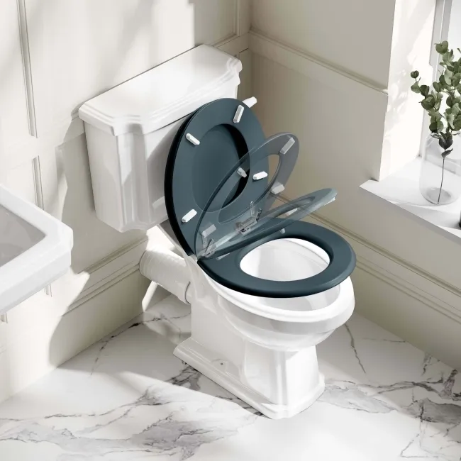 Hudson Traditional Close Coupled Toilet With Inky Blue Seat & Pedestal Basin - Single Tap Hole